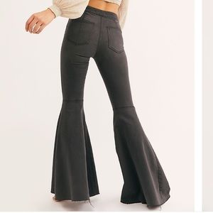 - JUST FLOAT ON FLARE JEANS